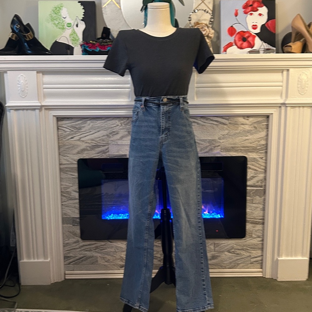 Levi’s W36/L30, rise 11”, Babtaton cotton bodysuit with stretch medium